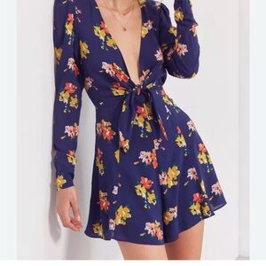 Kimchi Blue Floral Romper‎